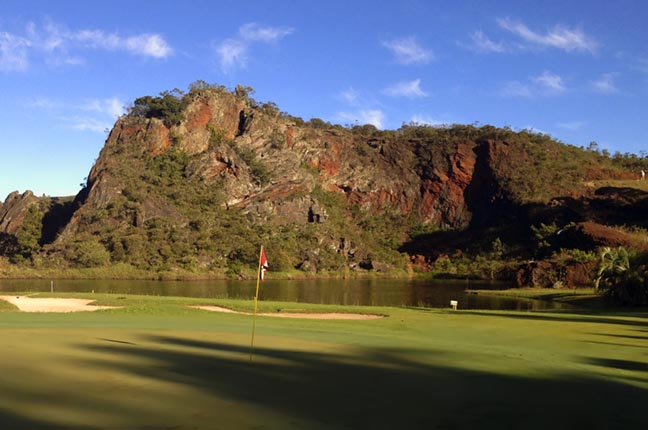 Morro Champeu 2 pedras e lado