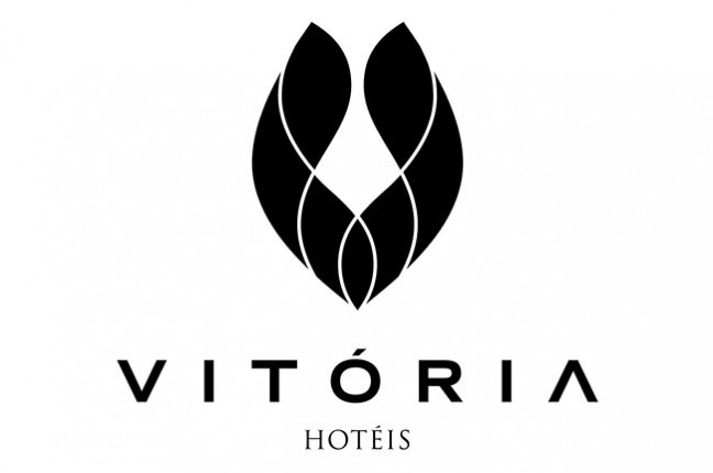 logo vitoria hoteis preto