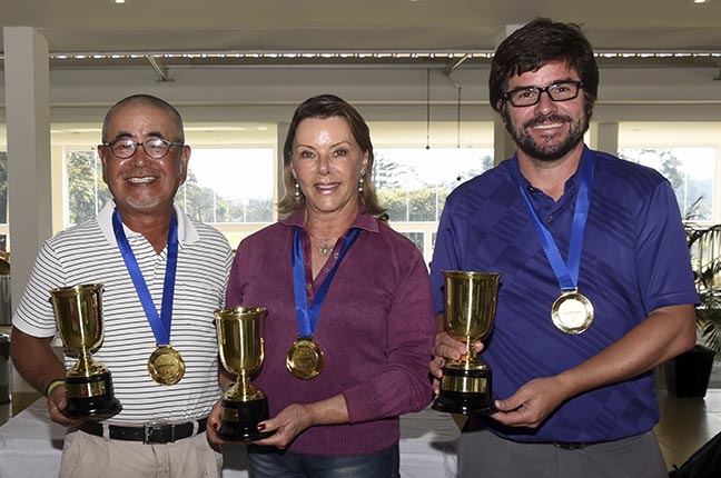 campeoes-scratch-hideaki-iijima-rosa-fernandes-e-plinio-albregard