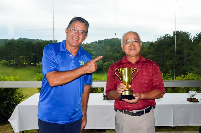 grego-com-shozo-karasawa-campeao-scratch-65p