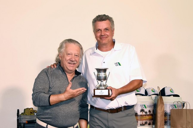 fernando-braga-vp-da-abgs-premia-mario-ghisalberti